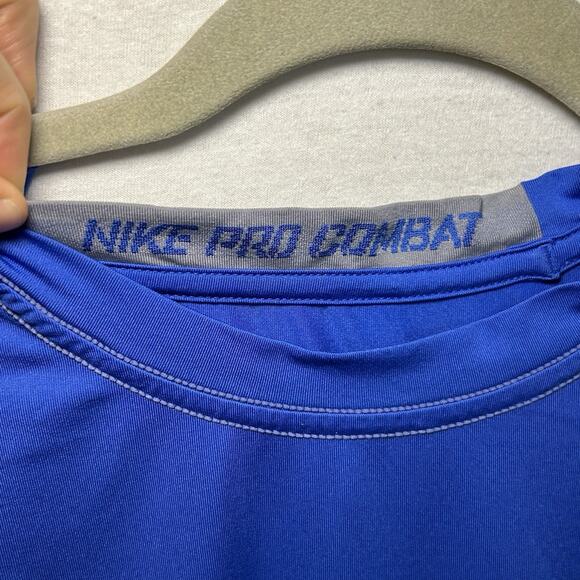 Nike Pro Combat Dri-Fit Active Wear Shirt Men's Medium Blue Fitted Crew Tee - Picture 2 of 9